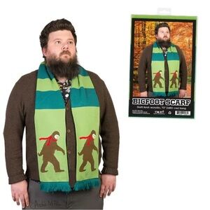 Bigfoot Scarf in Green and Blue